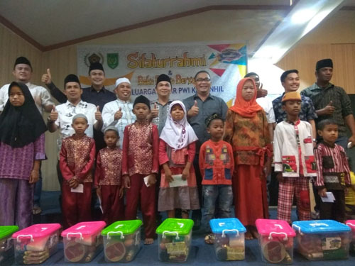  Silaturahmi dan Buka Puasa Bersama, PWI Inhil Santuni Yatim Piatu